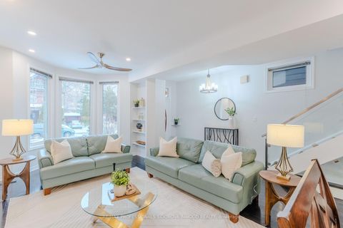 Photo 4 at 30 Boustead Avenue, Swansea, Toronto