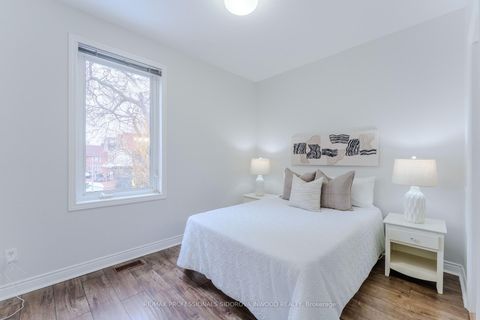 Photo 20 at 30 Boustead Avenue, Swansea, Toronto
