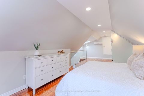 Photo 33 at 30 Boustead Avenue, Swansea, Toronto