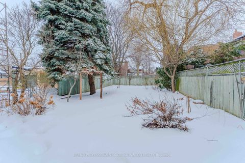 Photo 40 at 30 Boustead Avenue, Swansea, Toronto