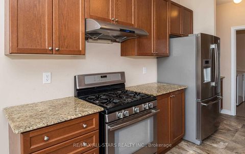 Photo 11 at 20 Beechener Street, Sutton & Jackson's Point, Georgina