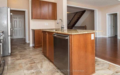 Photo 12 at 20 Beechener Street, Sutton & Jackson's Point, Georgina