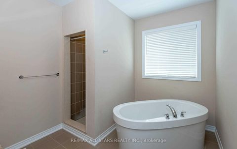 Photo 29 at 20 Beechener Street, Sutton & Jackson's Point, Georgina