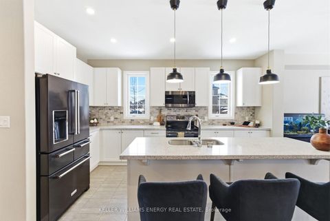 Photo 6 at 219 Crombie Street, Bowmanville, Clarington