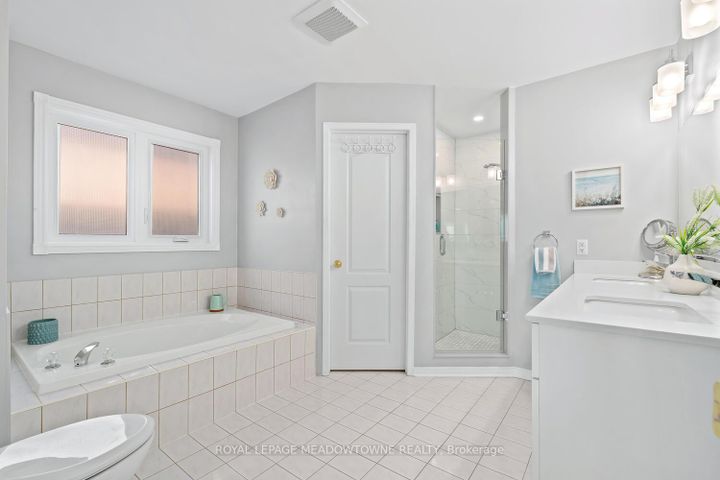 Photo 21 at 5 James Young Drive, Georgetown, Halton Hills