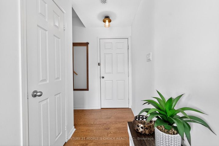 Photo 6 at 18 - 180 Howden Boulevard, Westgate, Brampton