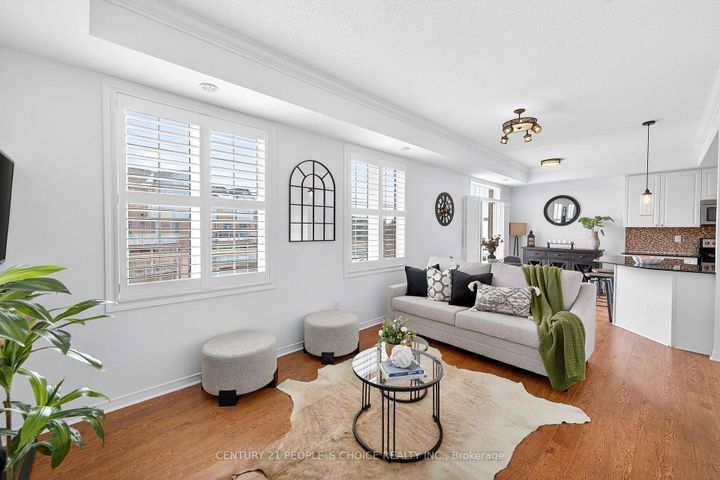 Photo 7 at 18 - 180 Howden Boulevard, Westgate, Brampton