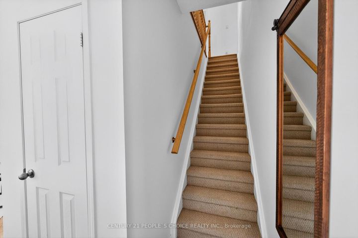 Photo 29 at 18 - 180 Howden Boulevard, Westgate, Brampton