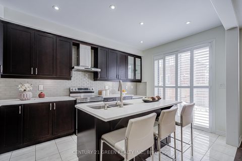 Photo 26 at 17 Windflower Way, Rural Whitby, Whitby