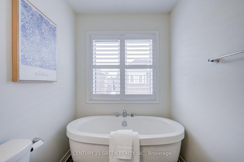 Photo 45 at 17 Windflower Way, Rural Whitby, Whitby