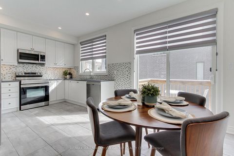 Photo 20 at 534 New England Court, Summerhill Estates, Newmarket