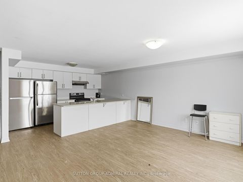 Photo 5 at 4 - 244 Penetanguishene Road, Georgian Drive, Barrie