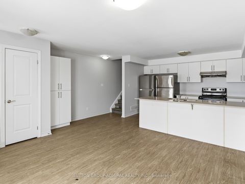 Photo 7 at 4 - 244 Penetanguishene Road, Georgian Drive, Barrie