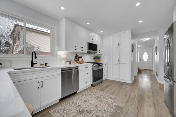 Photo 4 at 848 Copperfield Drive, Eastdale, Oshawa