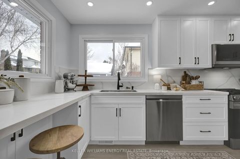 Photo 5 at 848 Copperfield Drive, Eastdale, Oshawa