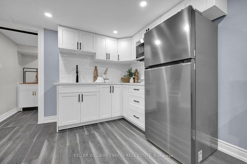 Photo 21 at 848 Copperfield Drive, Eastdale, Oshawa