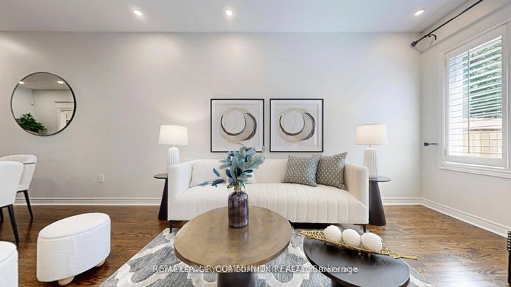 Photo 9 at 164 - 190 Harding Boulevard W, North Richvale, Richmond Hill