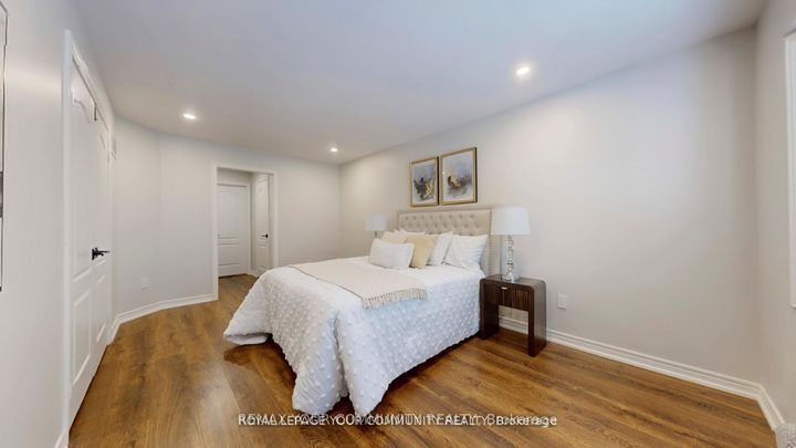 Photo 24 at 164 - 190 Harding Boulevard W, North Richvale, Richmond Hill