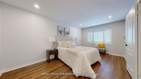 Photo 23 at 164 - 190 Harding Boulevard W, North Richvale, Richmond Hill