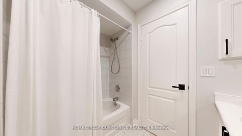 Photo 32 at 164 - 190 Harding Boulevard W, North Richvale, Richmond Hill