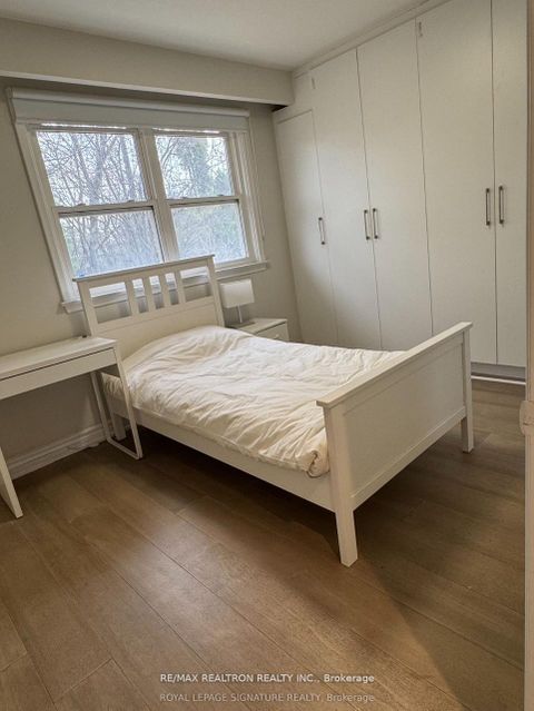 Photo 8 at 39 Bowerbank Drive, Newtonbrook East, Toronto