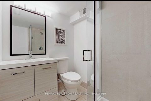 Photo 12 at 39 Bowerbank Drive, Newtonbrook East, Toronto