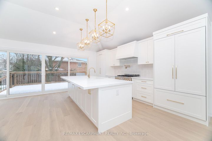 Photo 23 at 2276 Wyandotte Drive, WO West, Oakville