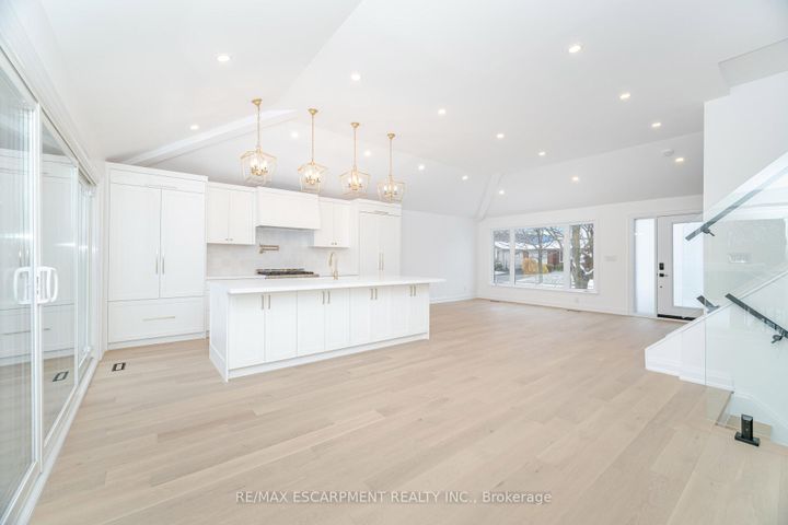 Photo 24 at 2276 Wyandotte Drive, WO West, Oakville