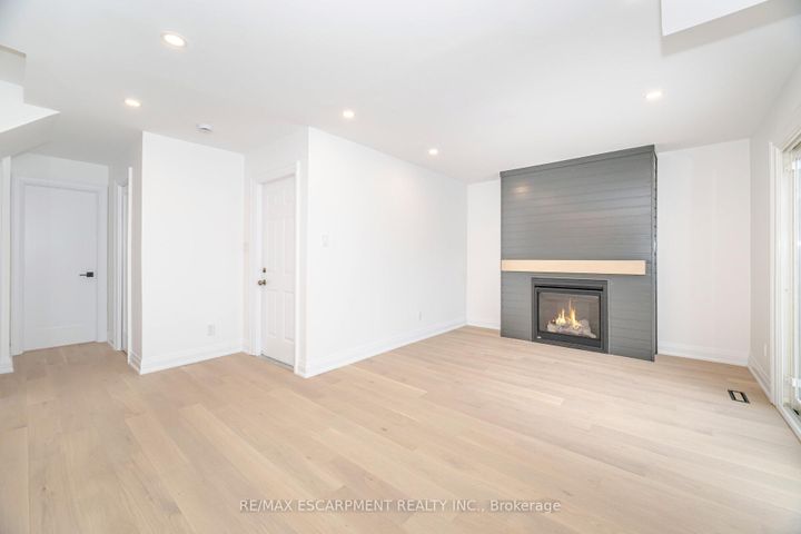 Photo 29 at 2276 Wyandotte Drive, WO West, Oakville