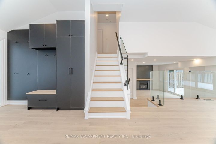 Photo 31 at 2276 Wyandotte Drive, WO West, Oakville