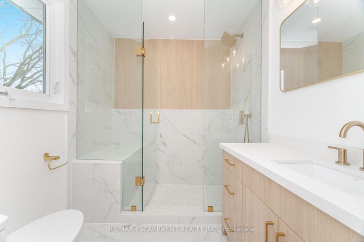 Photo 32 at 2276 Wyandotte Drive, WO West, Oakville