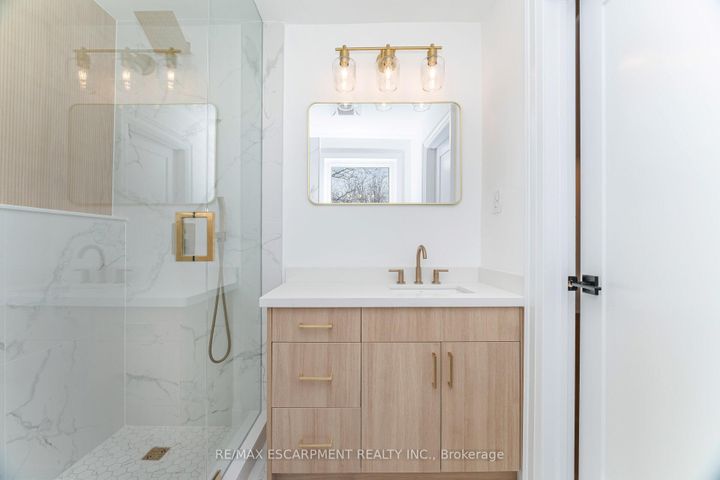 Photo 33 at 2276 Wyandotte Drive, WO West, Oakville