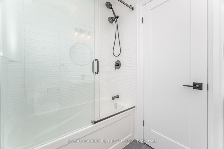 Photo 35 at 2276 Wyandotte Drive, WO West, Oakville