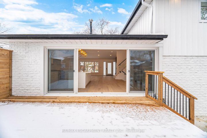 Photo 38 at 2276 Wyandotte Drive, WO West, Oakville