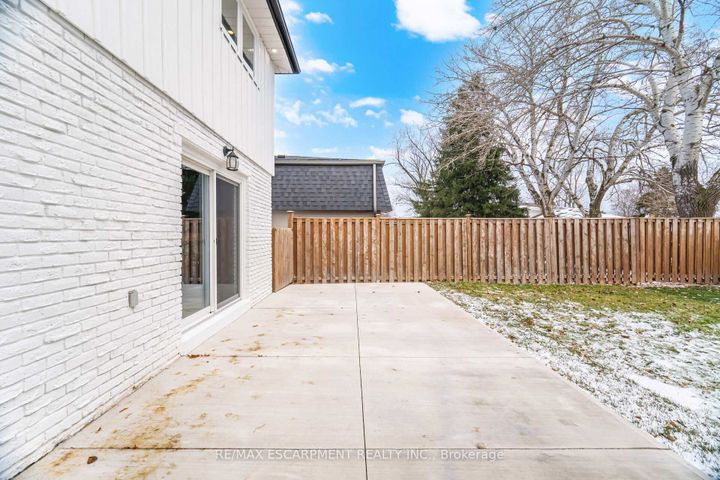 Photo 41 at 2276 Wyandotte Drive, WO West, Oakville