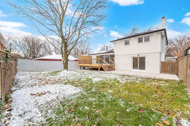 Photo 45 at 2276 Wyandotte Drive, WO West, Oakville