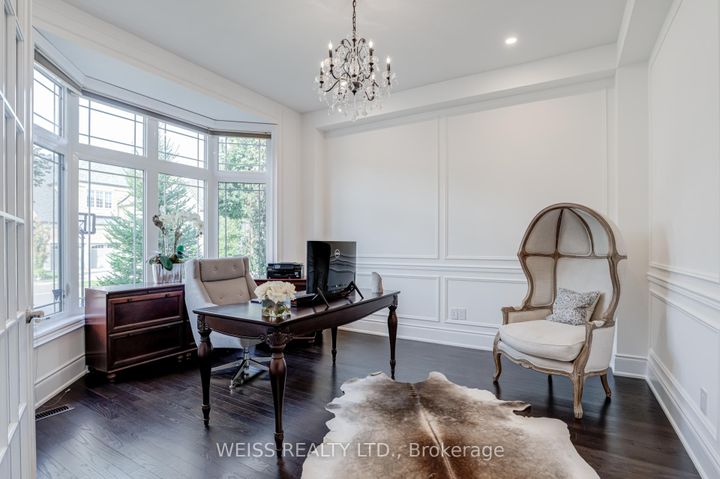 Photo 3 at 43 Chesney Crescent, Kleinburg, Vaughan