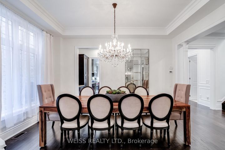 Photo 7 at 43 Chesney Crescent, Kleinburg, Vaughan