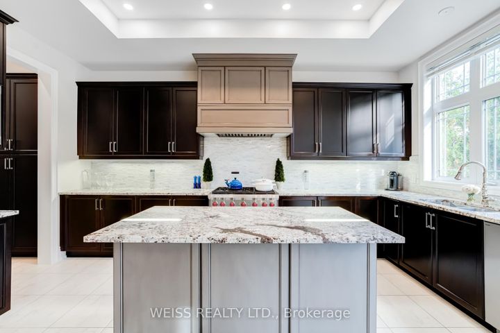 Photo 16 at 43 Chesney Crescent, Kleinburg, Vaughan