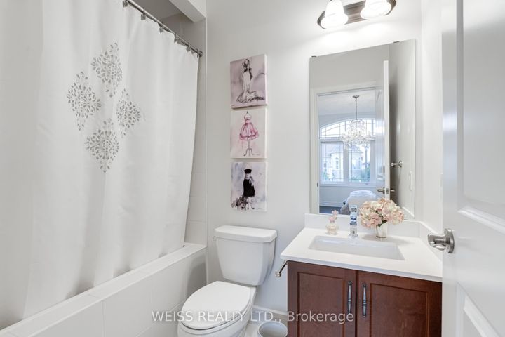 Photo 37 at 43 Chesney Crescent, Kleinburg, Vaughan