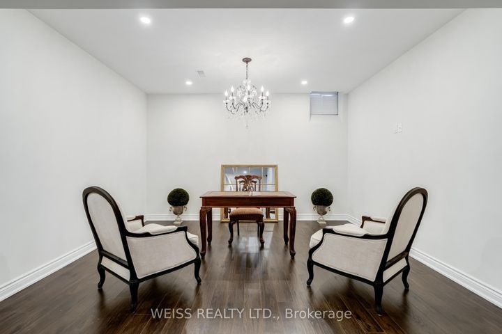 Photo 44 at 43 Chesney Crescent, Kleinburg, Vaughan