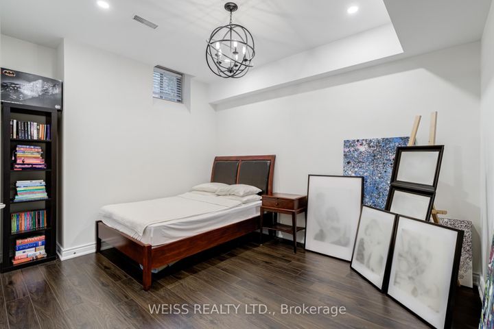 Photo 45 at 43 Chesney Crescent, Kleinburg, Vaughan