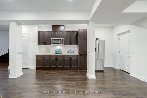 Photo 43 at 43 Chesney Crescent, Kleinburg, Vaughan