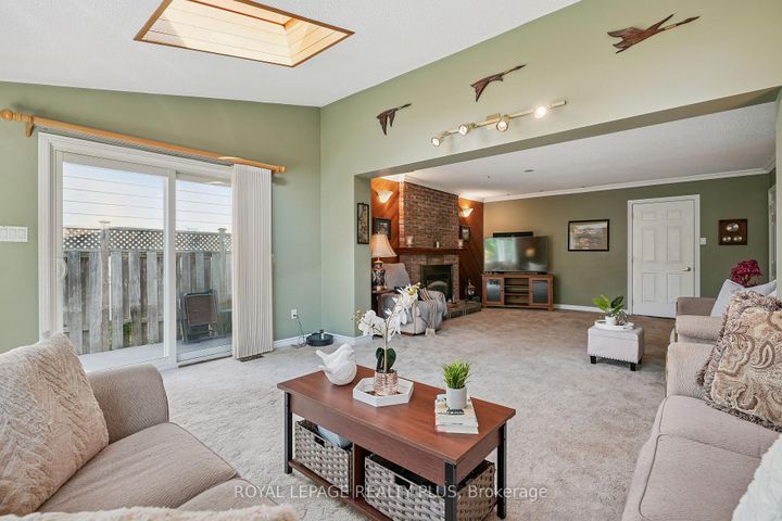 Photo 21 at 2335 Wyandotte Drive, WO West, Oakville