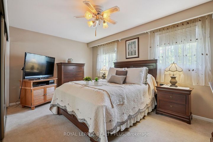 Photo 23 at 2335 Wyandotte Drive, WO West, Oakville