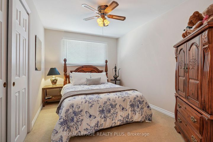 Photo 25 at 2335 Wyandotte Drive, WO West, Oakville