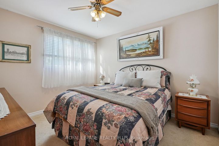 Photo 27 at 2335 Wyandotte Drive, WO West, Oakville