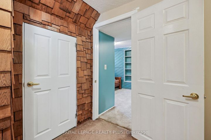 Photo 30 at 2335 Wyandotte Drive, WO West, Oakville