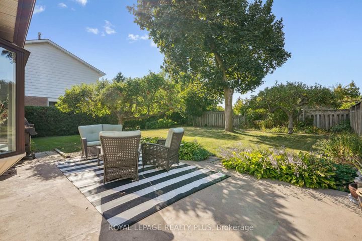 Photo 39 at 2335 Wyandotte Drive, WO West, Oakville