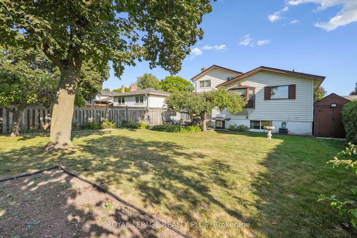 Photo 42 at 2335 Wyandotte Drive, WO West, Oakville